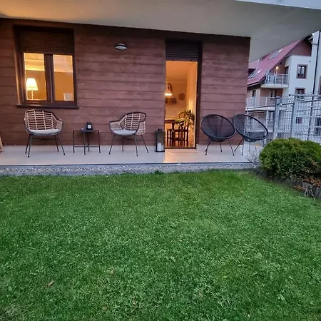 Two Garden Apartment, Apartament Z Dwoma Tarasami I Ogrodkami